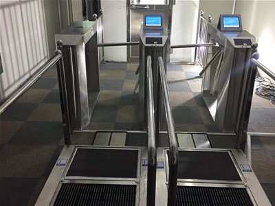 JH-005靜電測(cè)試三棍閘機(jī)